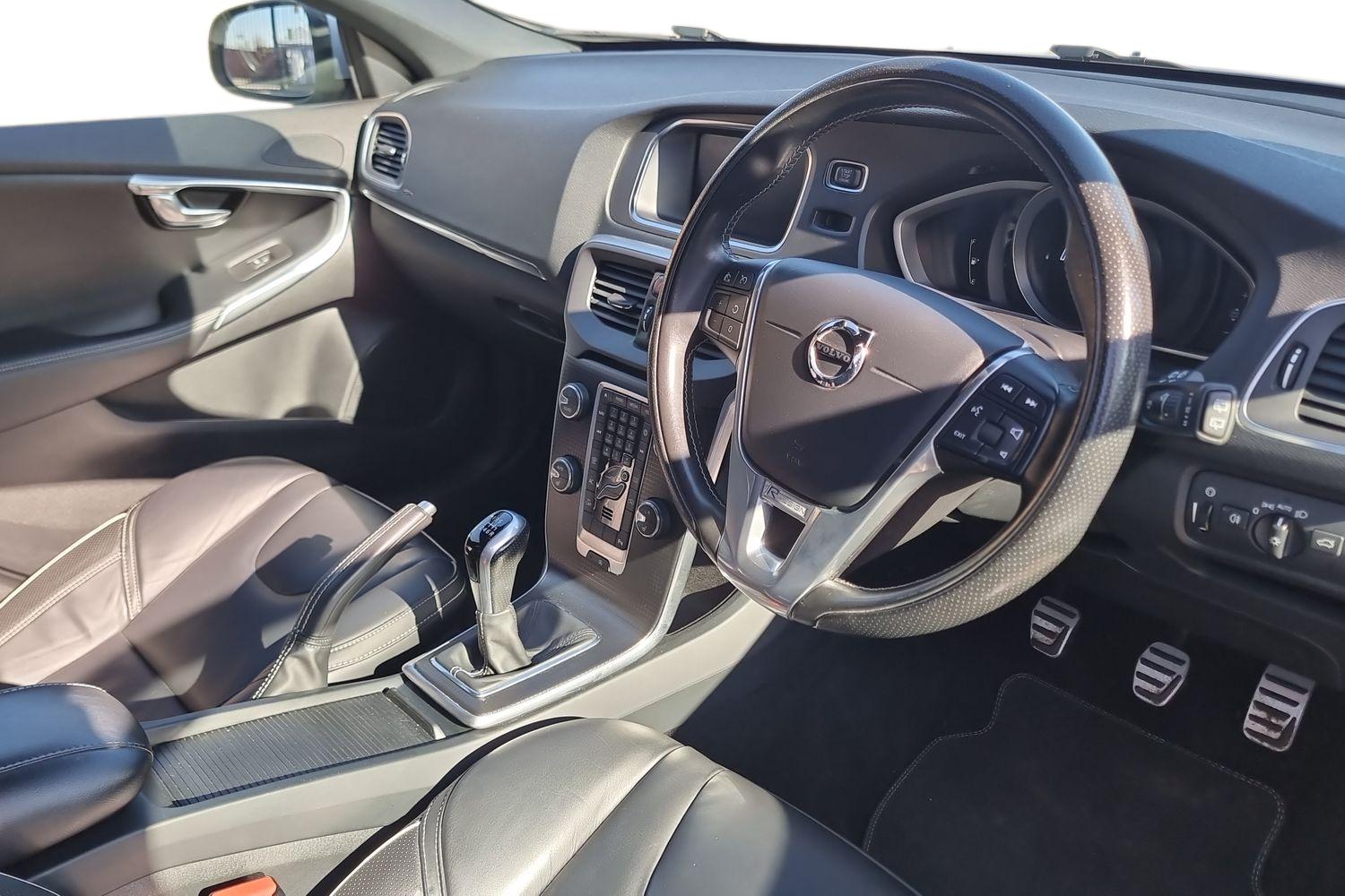 Used Volvo V40 2017 for sale - 77941572: Photo 12