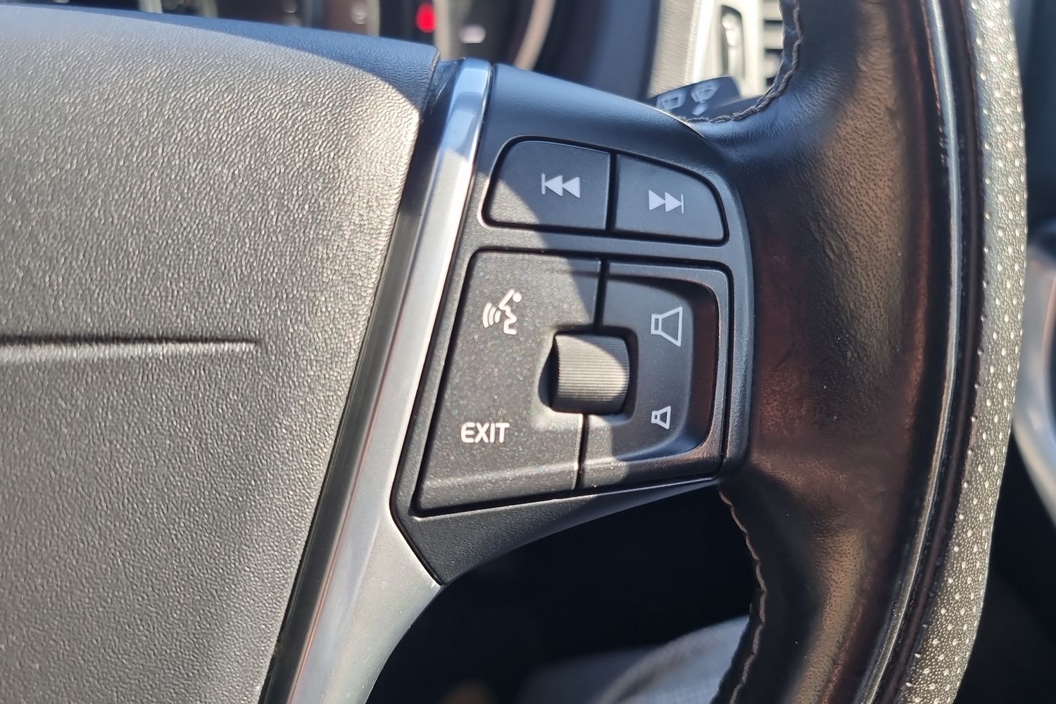 Used Volvo V40 2017 for sale - 77941572: Photo 16