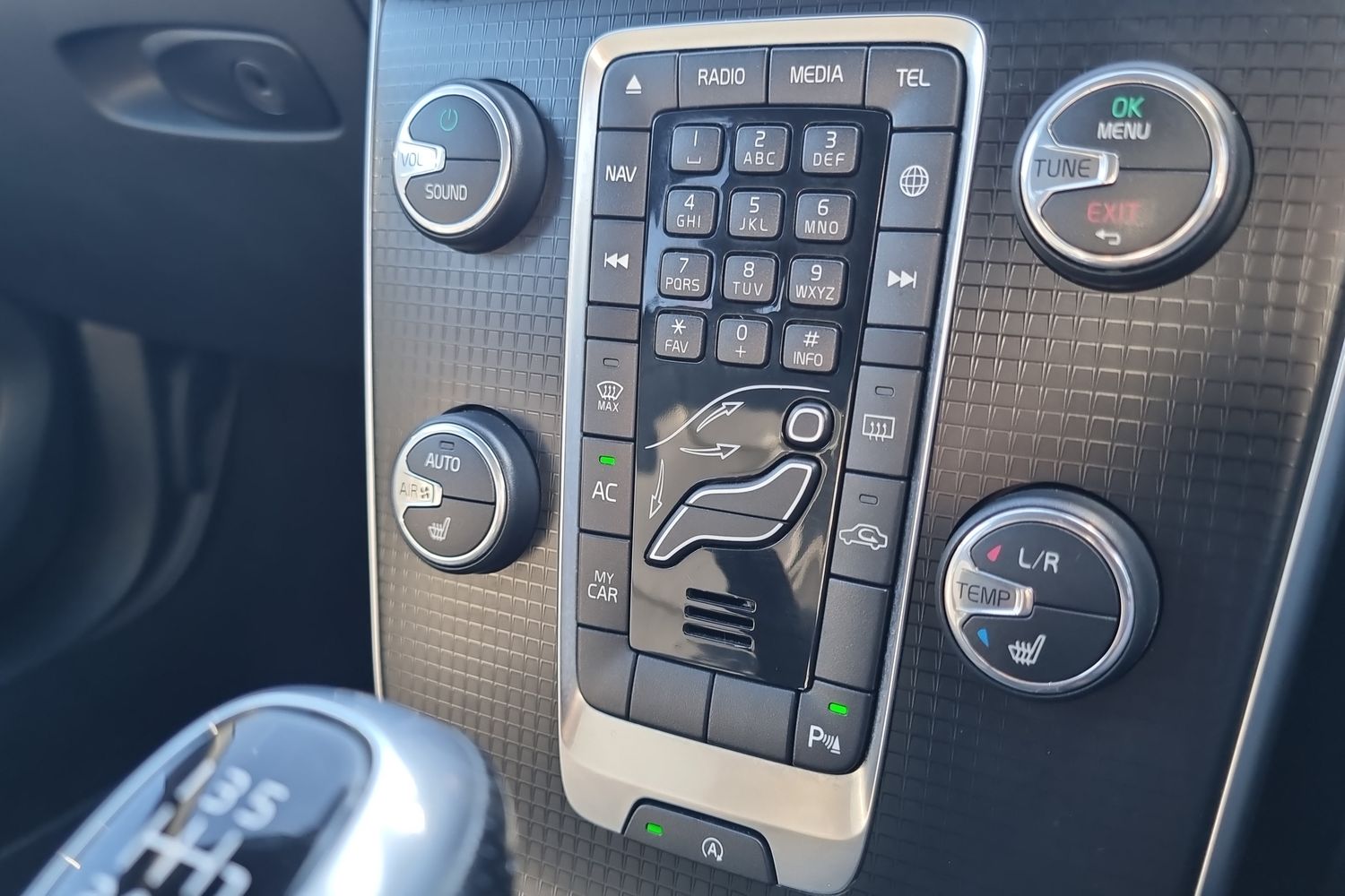 Used Volvo V40 2017 for sale - 77941572: Photo 18