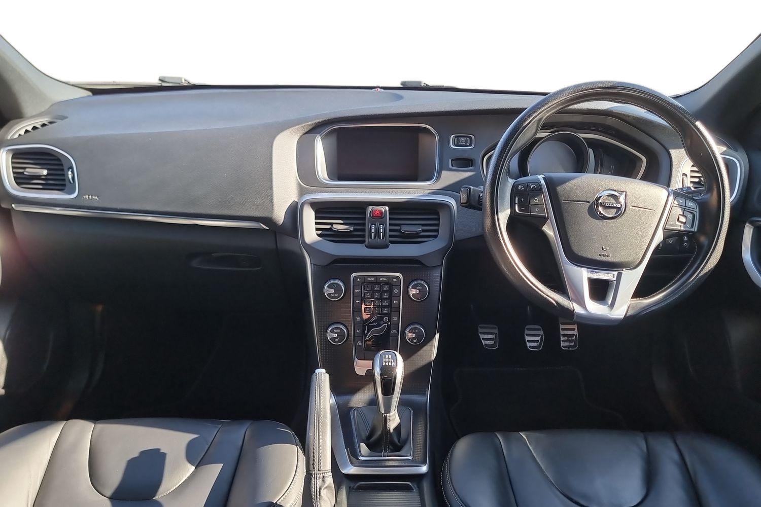 Used Volvo V40 2017 for sale - 77941572: Photo 8