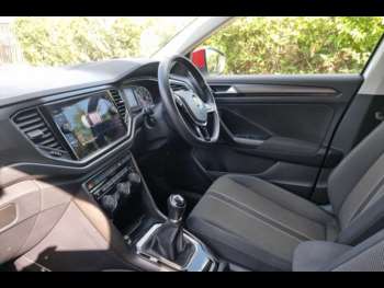 Used Volkswagen T-Roc 2019 for sale - 75081438: Photo