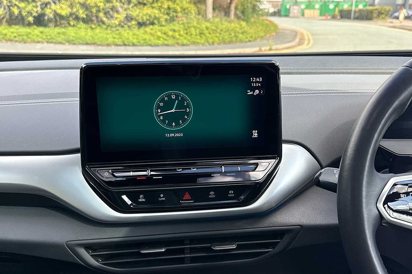 Used Volkswagen ID.4 2023 for sale - 76168436: Photo 9