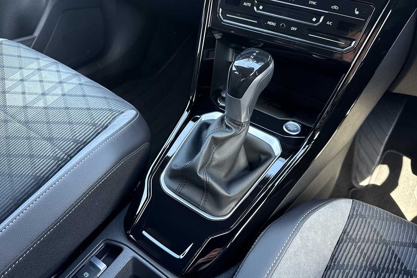 Used Volkswagen T-Roc 2025 for sale - 77177760: Photo 10