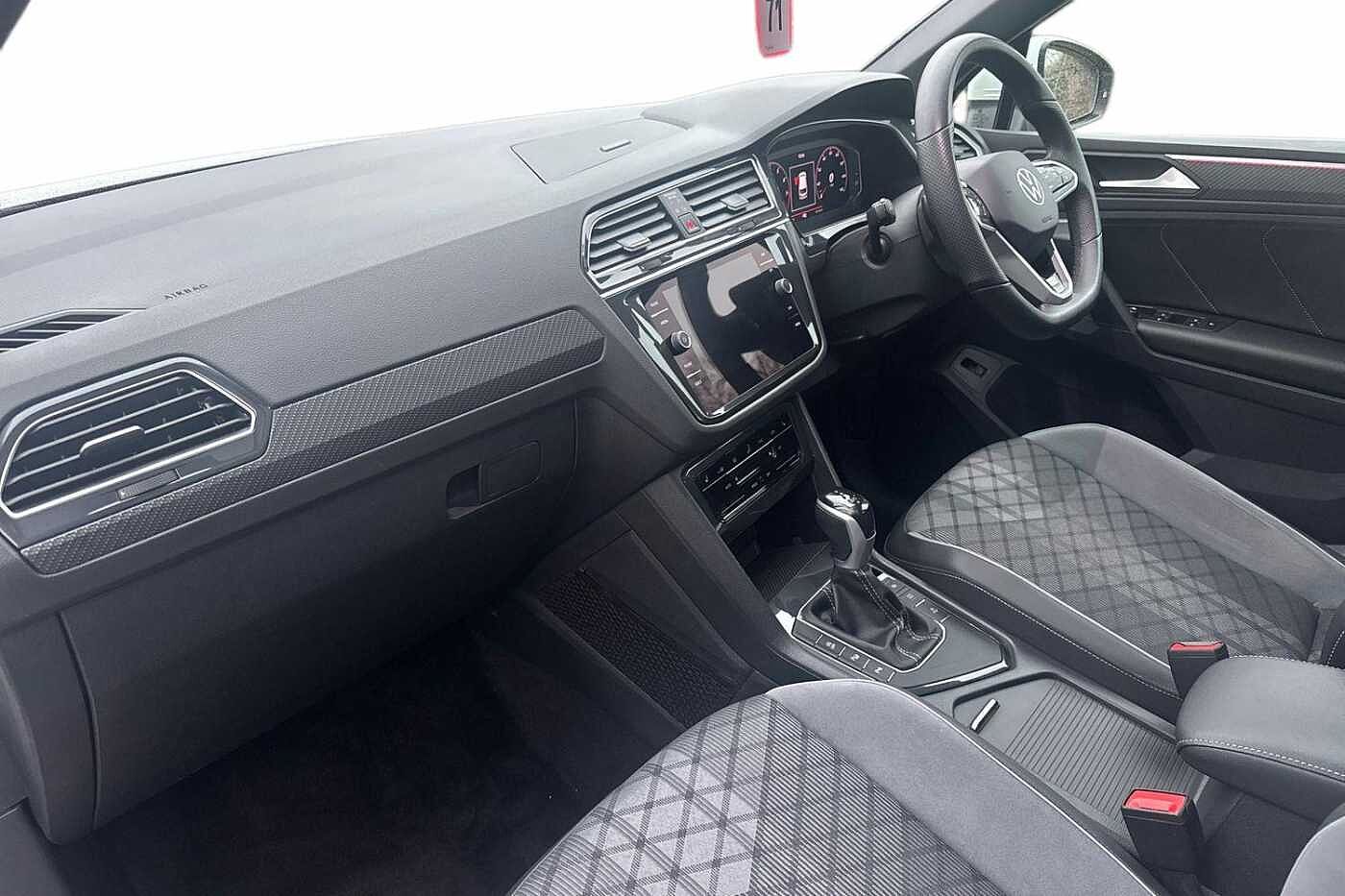 Used Volkswagen Tiguan 2023 for sale - 77647500: Photo 2