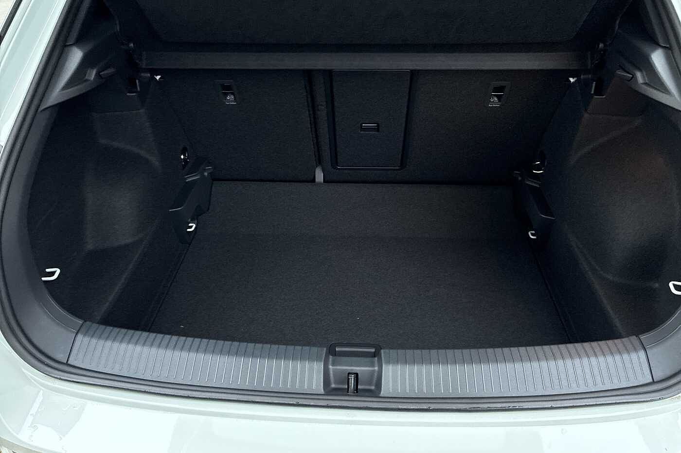 Used Volkswagen T-Roc 2025 for sale - 76139787: Photo 15