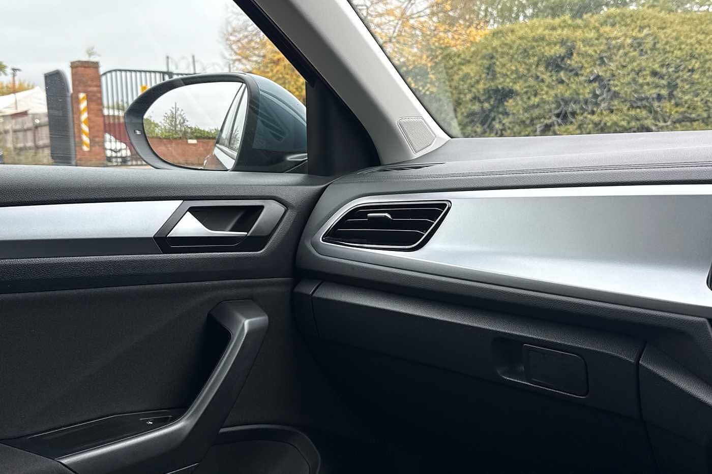 Used Volkswagen T-Roc 2024 for sale - 76458648: Photo 18