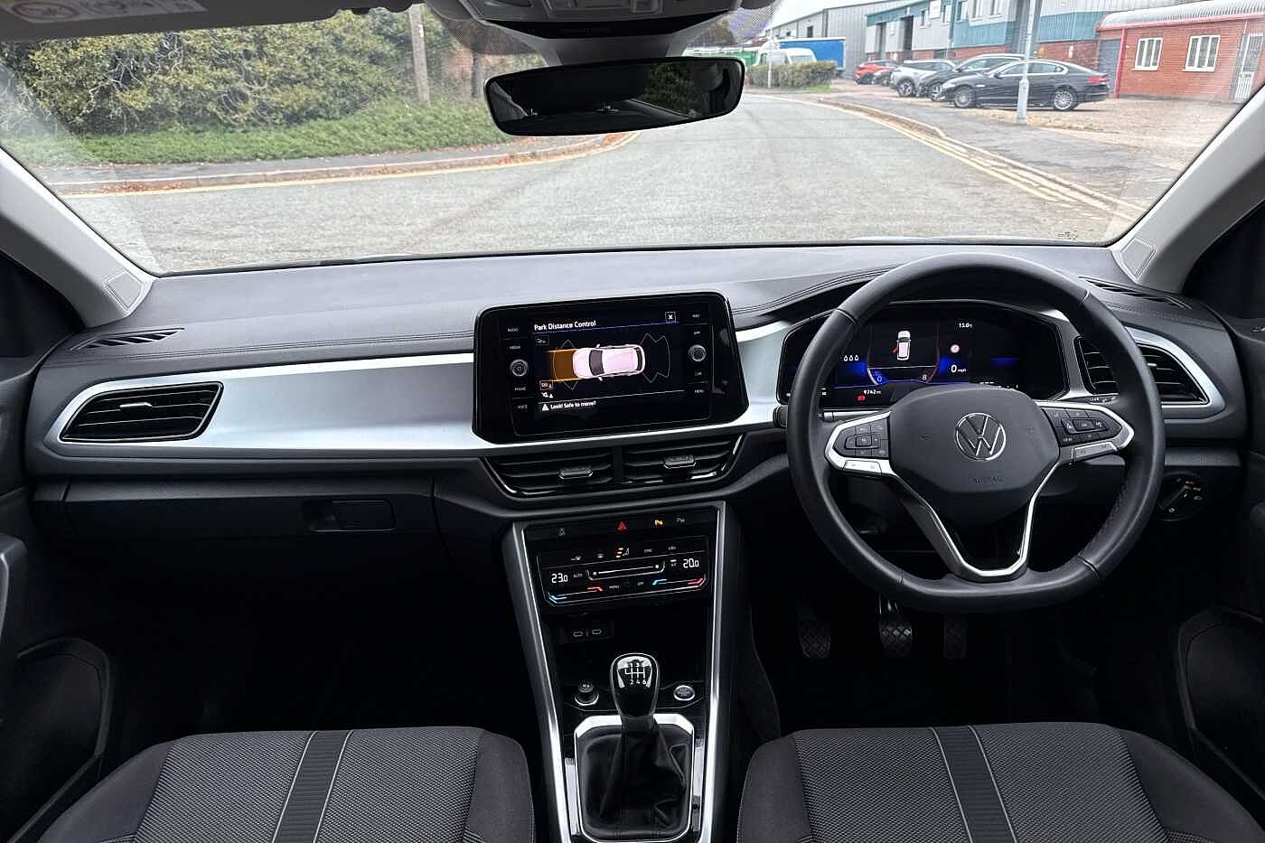 Used Volkswagen T-Roc 2024 for sale - 76458648: Photo 8