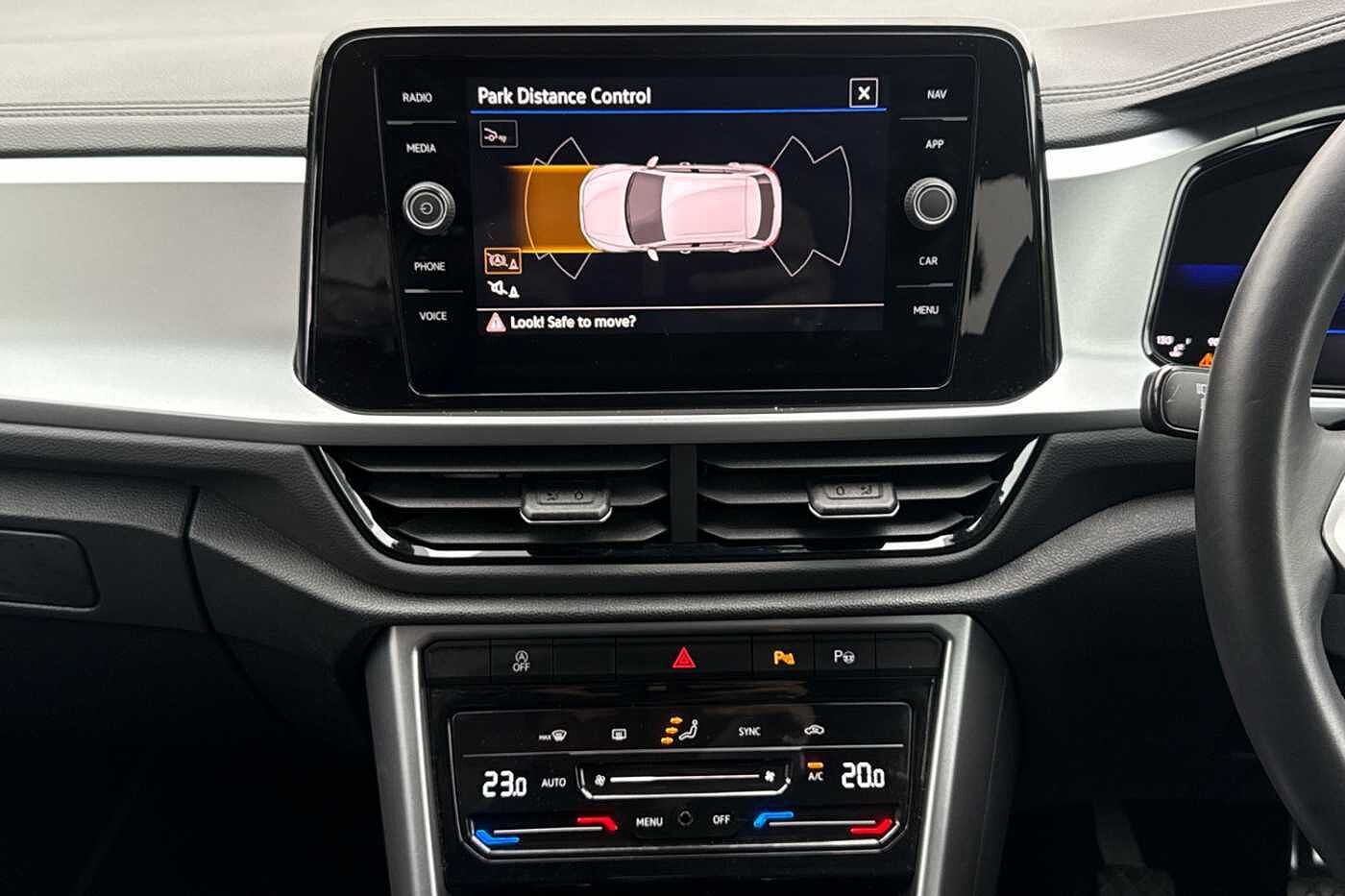 Used Volkswagen T-Roc 2024 for sale - 76458648: Photo 9