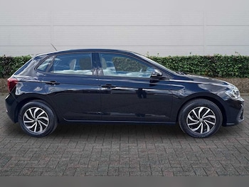 Used Volkswagen Polo 2024 for sale - 78088038: Photo