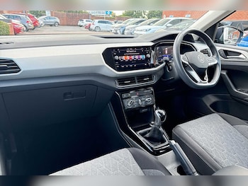 Used Volkswagen T-Cross 2023 for sale - 76168418: Photo