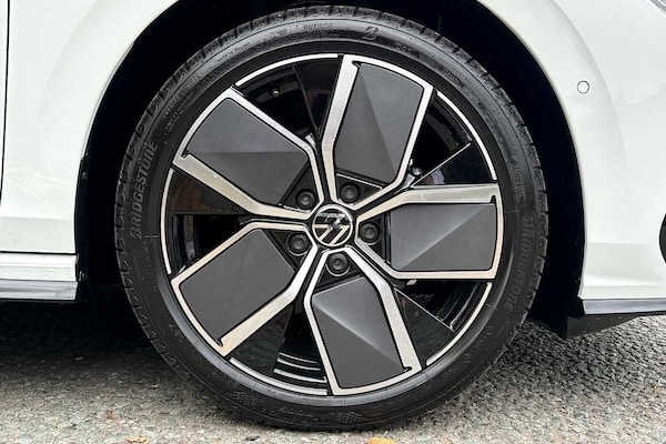 Used Volkswagen Golf 2025 for sale - 76168371: Photo 5