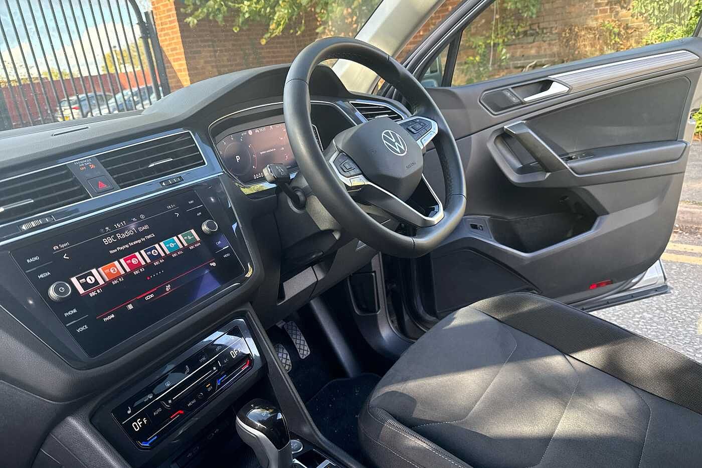Used Volkswagen Tiguan Allspace 2024 for sale - 76110819: Photo 2