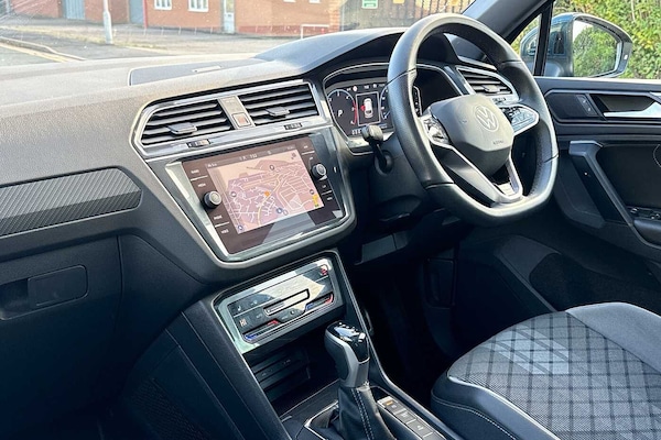 Used Volkswagen Tiguan 2023 for sale - 76111675: Photo 2