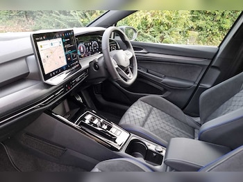 Used Volkswagen Golf 2025 for sale - 76474507: Photo