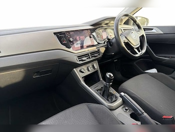 Used Volkswagen Polo 2019 for sale - 76800456: Photo