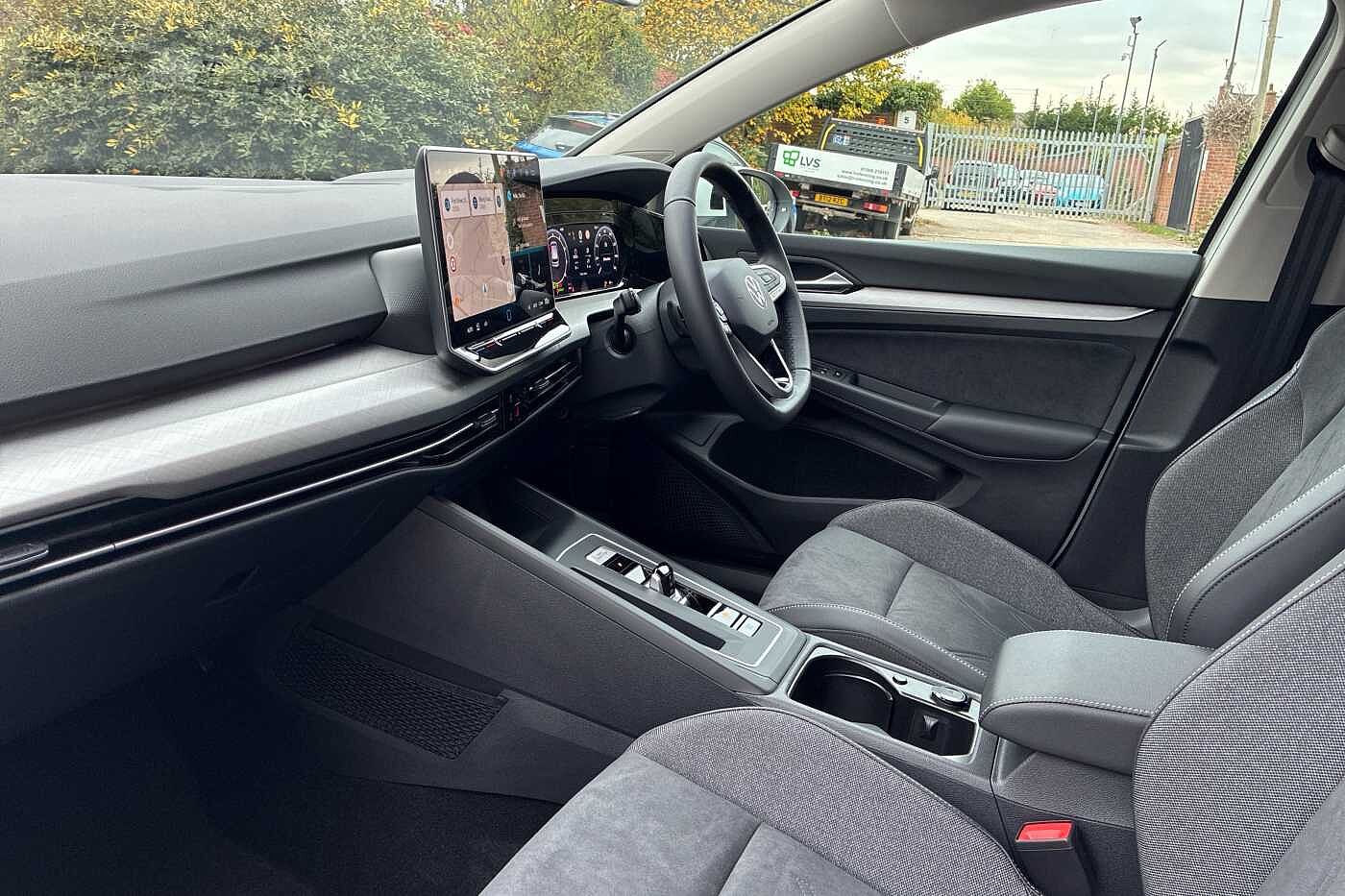 Used Volkswagen Golf 2025 for sale - 76168362: Photo 2