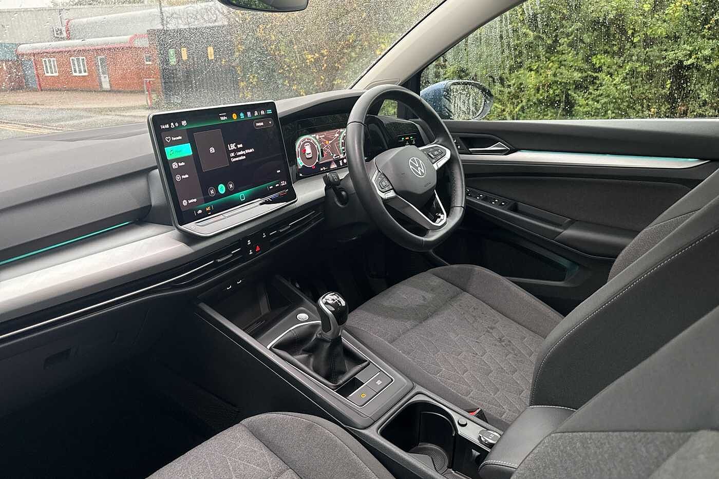 Used Volkswagen Golf 2024 for sale - 77176900: Photo 2