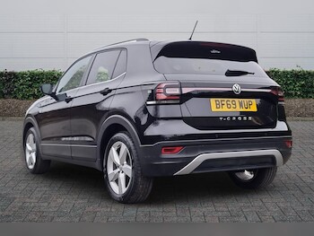 Used Volkswagen T-Cross 2019 for sale - 77388541: Photo