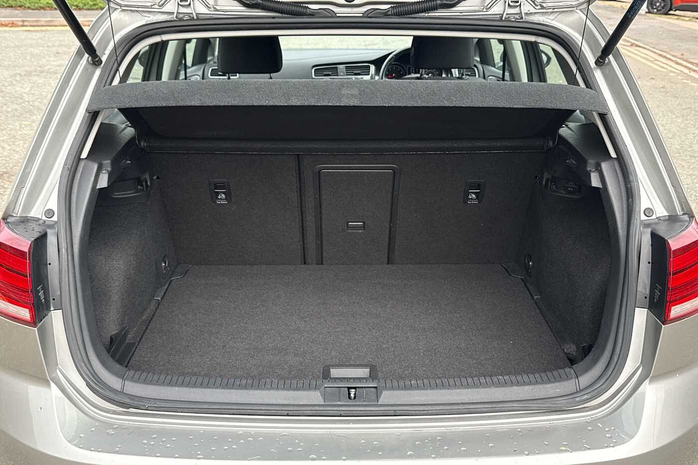 Used Volkswagen Golf 2018 for sale - 77176639: Photo 12