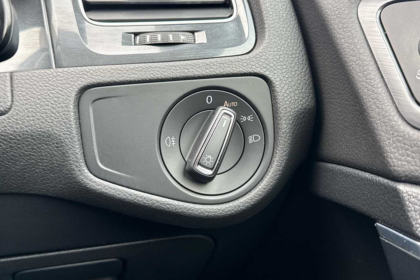 Used Volkswagen Golf 2018 for sale - 77176639: Photo 16