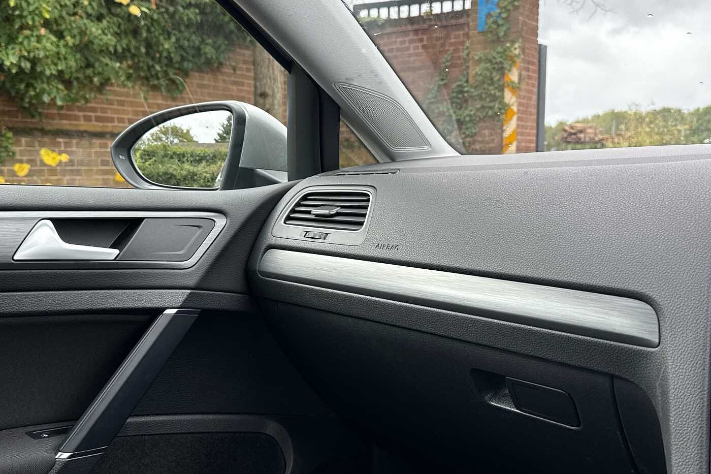 Used Volkswagen Golf 2018 for sale - 77176639: Photo 20