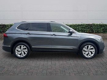Used Volkswagen Tiguan Allspace 2023 for sale - 78912461: Photo