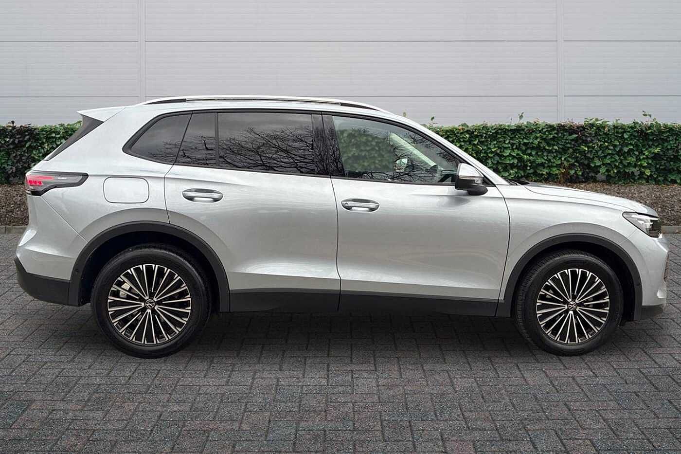 Used Volkswagen Tiguan 2024 for sale - 78136886: Photo 4