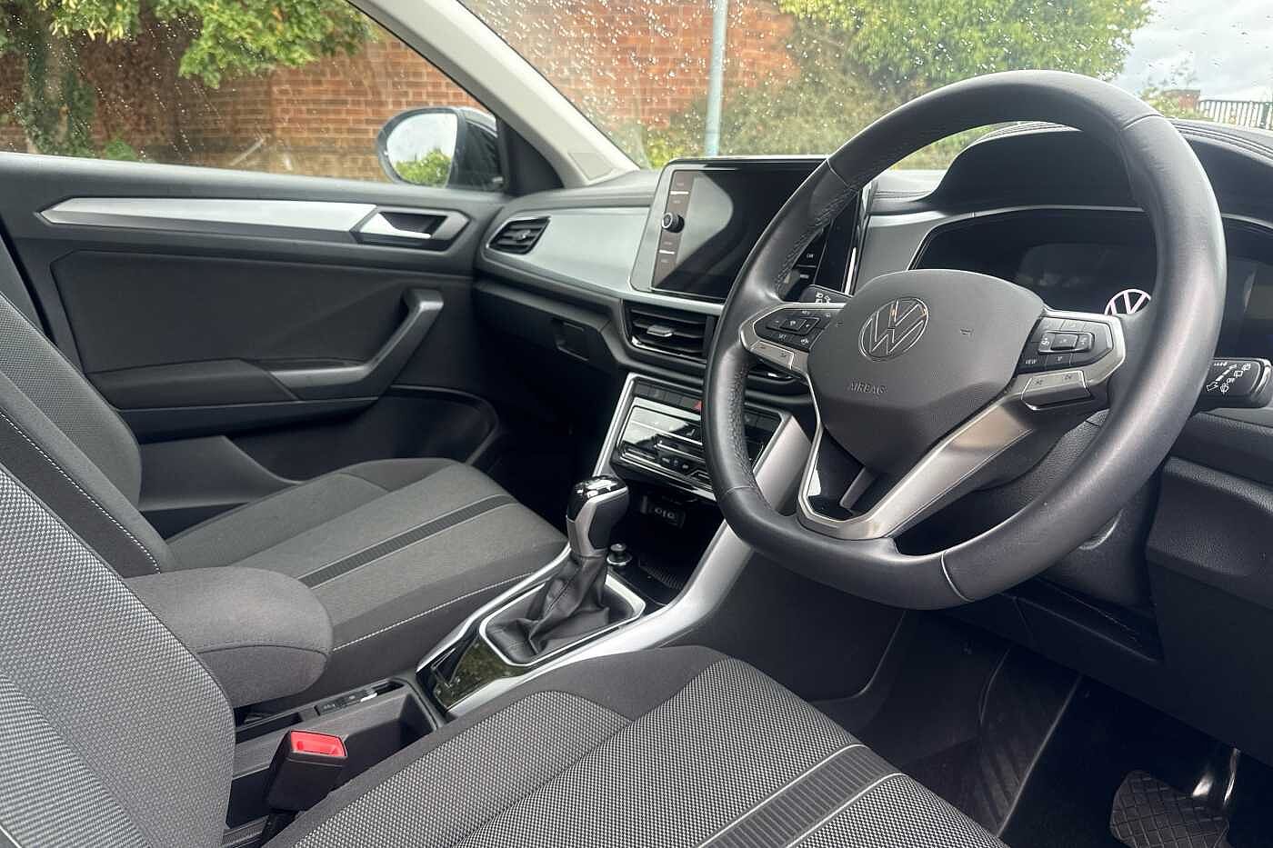 Used Volkswagen T-Roc 2023 for sale - 76111209: Photo 6