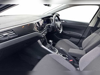 Used Volkswagen Polo 2024 for sale - 77176676: Photo