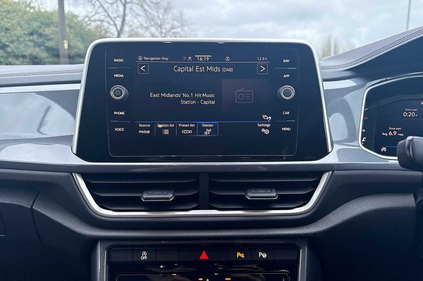 Used Volkswagen T-Roc 2024 for sale - 76800766: Photo 9