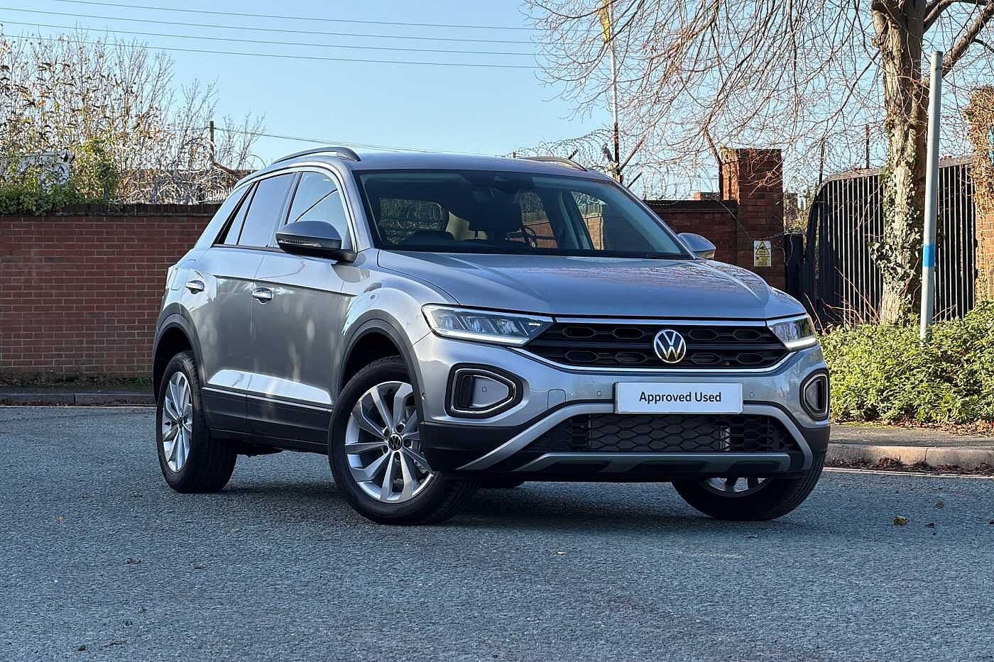 Used Volkswagen T-Roc 2025 for sale - 77307120: Photo 1