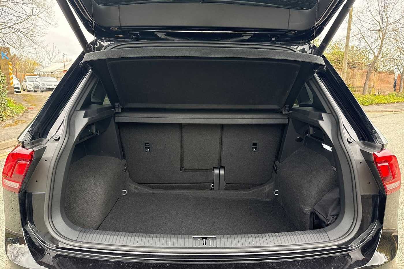 Used Volkswagen Tiguan 2024 for sale - 78088108: Photo 11