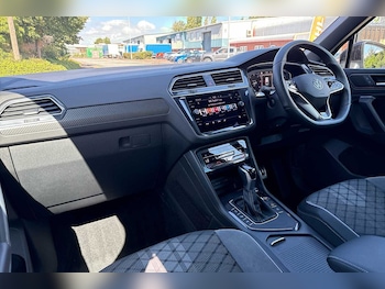 Used Volkswagen Tiguan 2023 for sale - 75403027: Photo