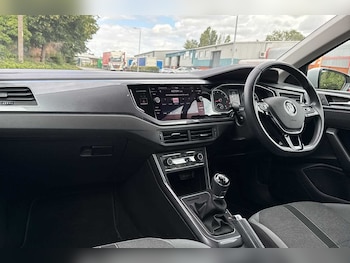 Used Volkswagen Polo 2021 for sale - 75450876: Photo