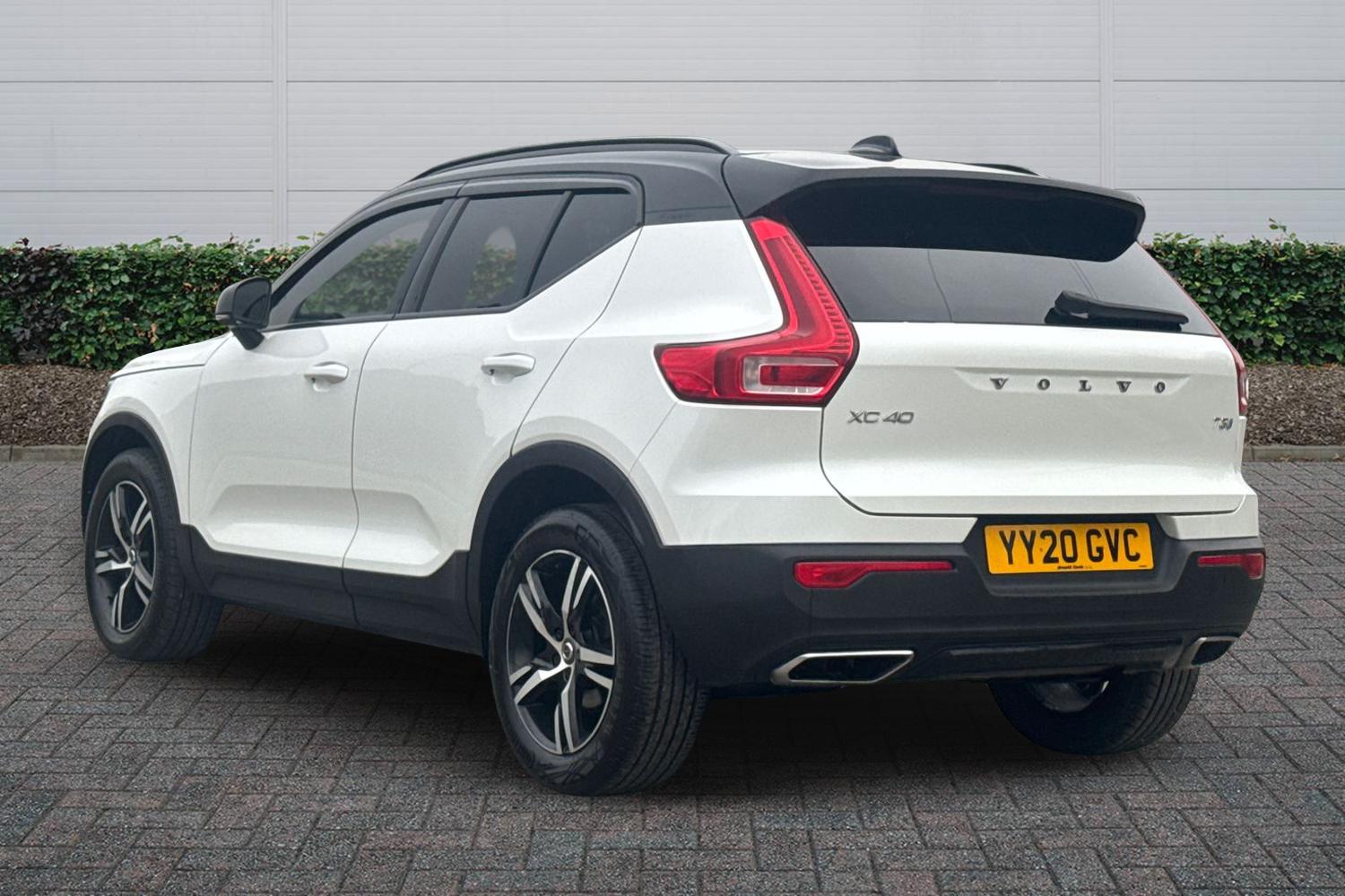 Used Volvo XC40 2020 for sale - 78021732: Photo 2