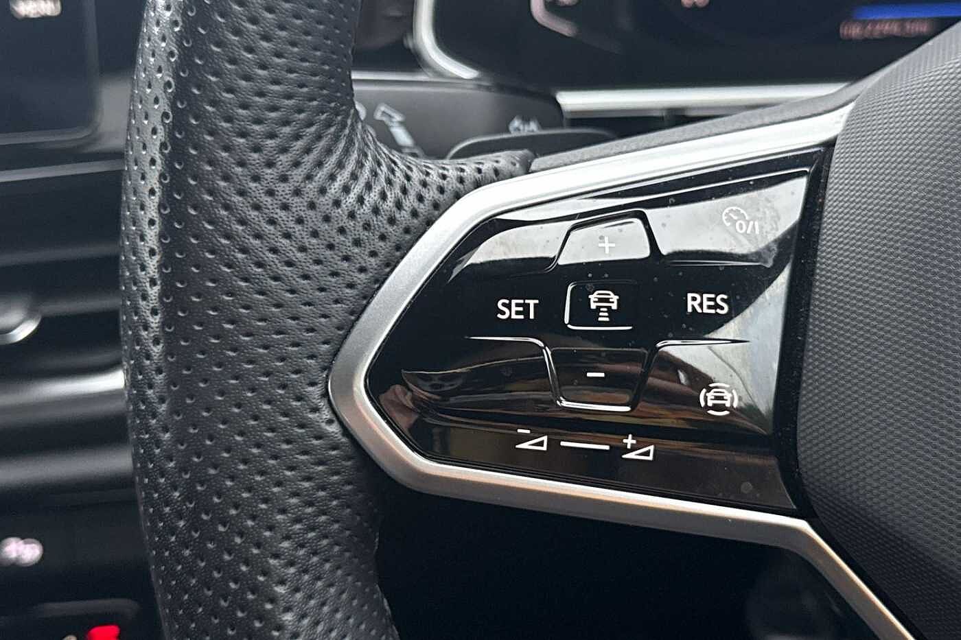 Used Volkswagen T-Roc 2023 for sale - 77030937: Photo 13