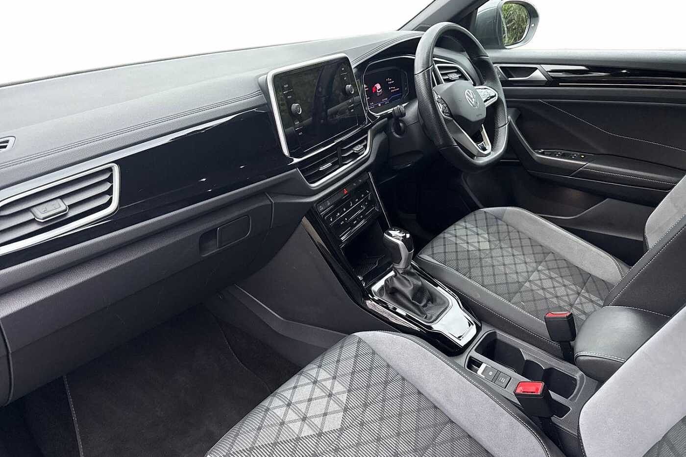 Used Volkswagen T-Roc 2023 for sale - 77030937: Photo 2