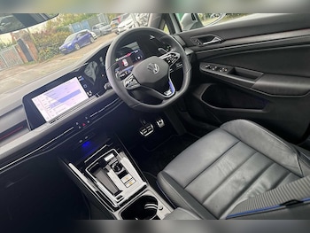 Used Volkswagen Golf 2023 for sale - 76434306: Photo