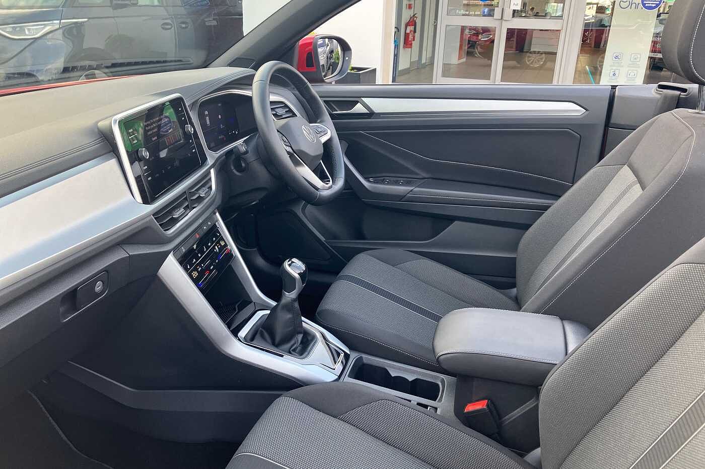 Used Volkswagen T-Roc 2022 for sale - 76123930: Photo 2