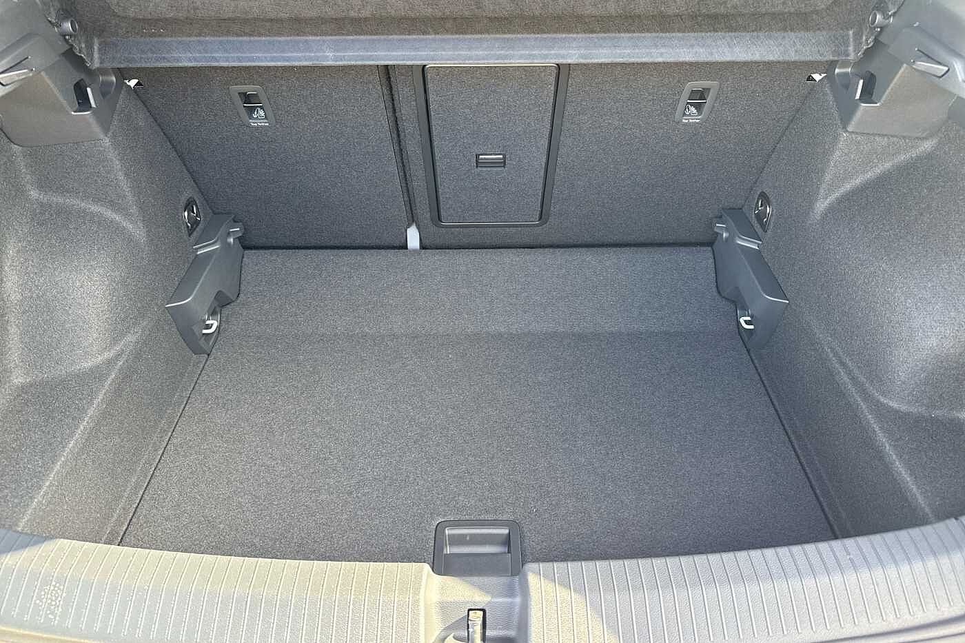 Used Volkswagen T-Roc 2025 for sale - 76111138: Photo 12