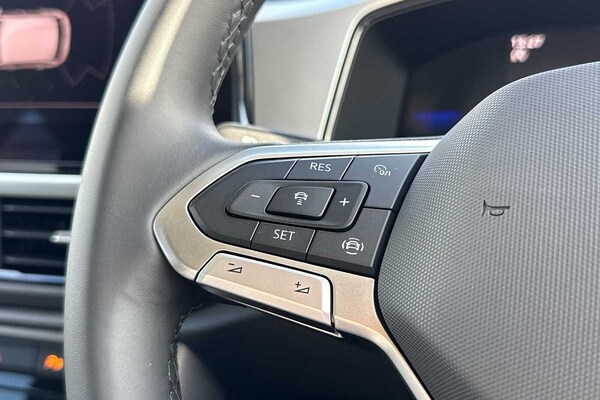 Used Volkswagen T-Roc 2025 for sale - 76111138: Photo 14