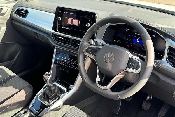 Used Volkswagen T-Roc 2025 for sale - 76111138: Photo 6