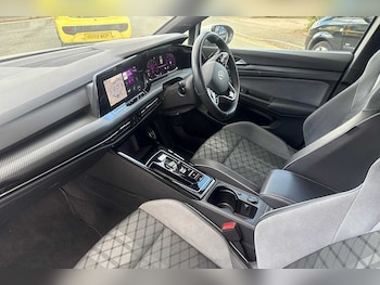 Used Volkswagen Golf 2023 for sale - 75814365: Photo