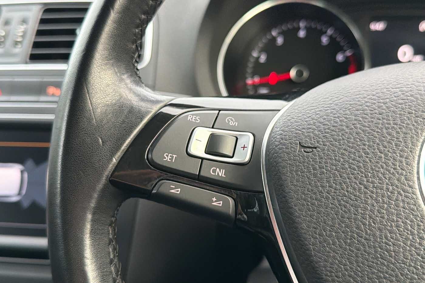 Used Volkswagen Polo 2016 for sale - 76670966: Photo 15