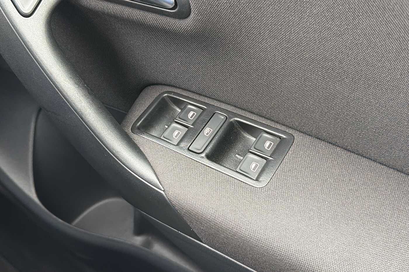 Used Volkswagen Polo 2016 for sale - 76670966: Photo 17