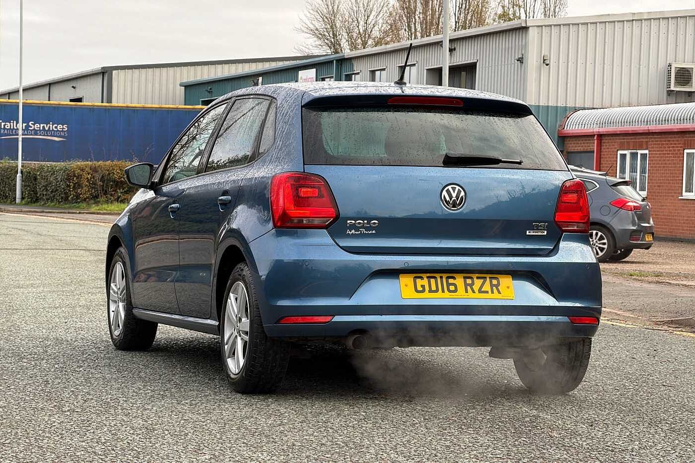 Used Volkswagen Polo 2016 for sale - 76670966: Photo 3