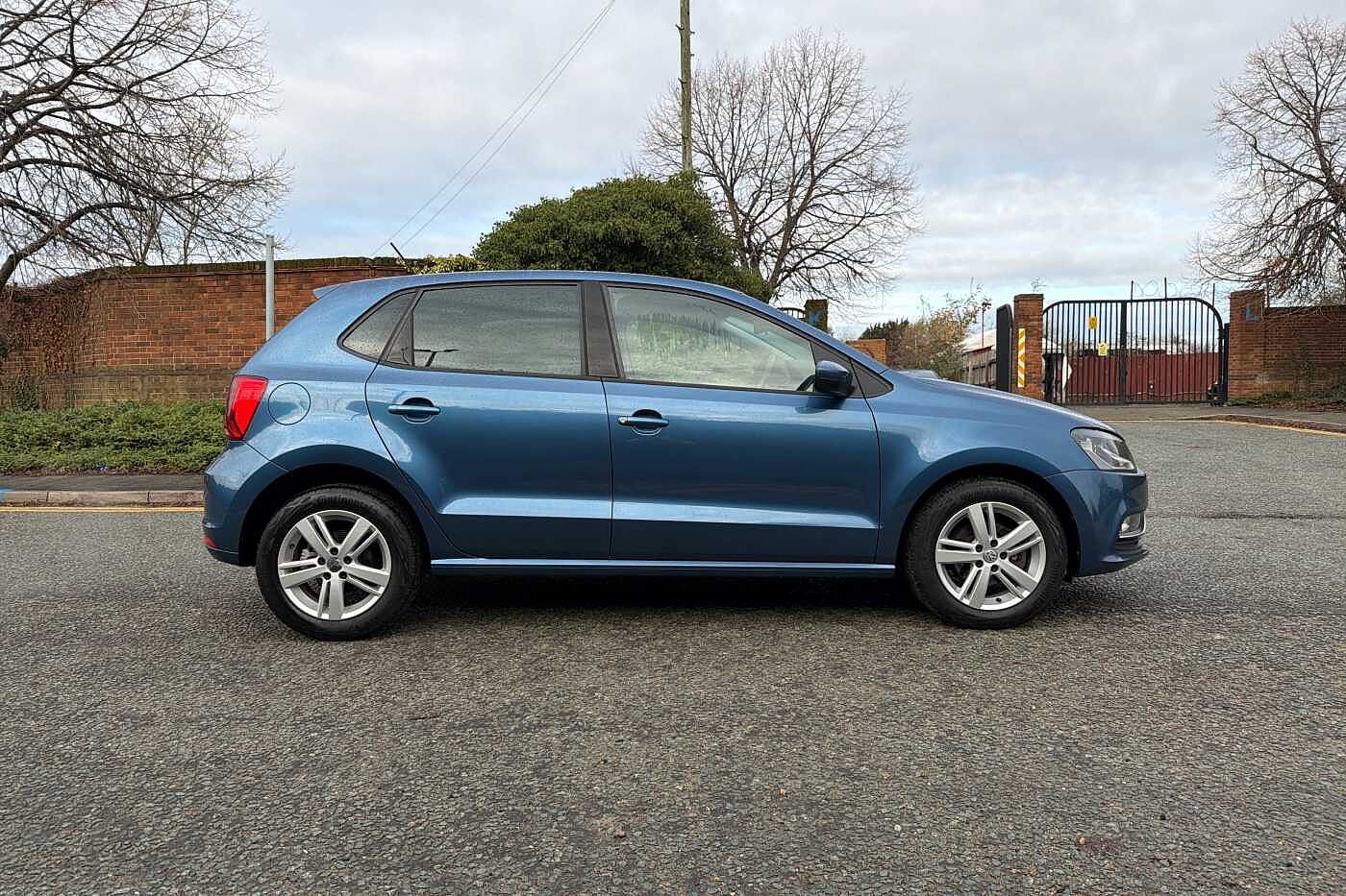 Used Volkswagen Polo 2016 for sale - 76670966: Photo 4