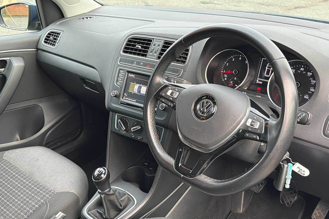 Used Volkswagen Polo 2016 for sale - 76670966: Photo 6