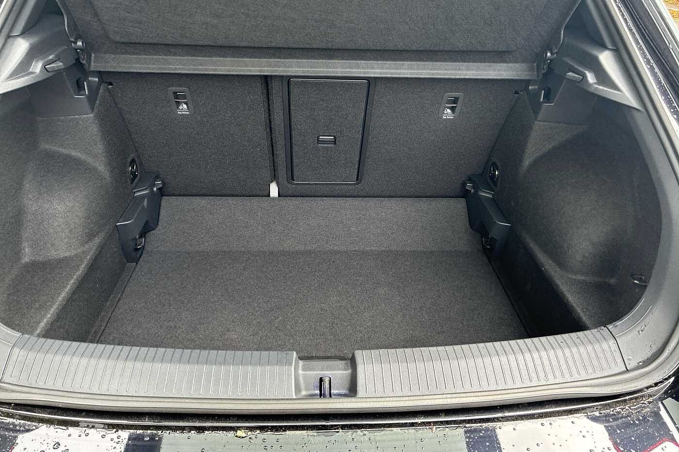 Used Volkswagen T-Roc 2024 for sale - 76110762: Photo 14