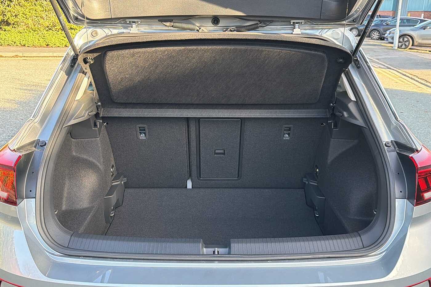 Used Volkswagen T-Roc 2025 for sale - 76474510: Photo 12